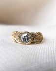 A pedido - Anillo Diamante Brillante en Bisel 0,77 ct Hojas