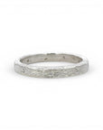Anillo argolla textura plata con circones