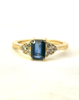 A pedido - Anillo Zafiro Octogonal en Grifa 7 x 5 mm y Brillantes