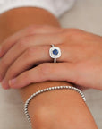 A pedido - Anillo Solitario Zafiro Redondo Doble Halo de Diamantes