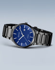 Reloj Bering Solar Titanium Hombre Negro/Azul