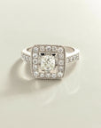A pedido - Anillo Diamante Princess en Grifa Halo y brillantes en argolla