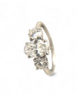 Anillo oro blanco 18K Tricillo Oval 1 ct y brillantes 0,3 ct