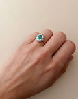 A pedido - Anillo Esmeralda Oval en Grifa 1,52 ct Halo doble