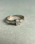 A pedido - Anillo Tricillo Oval y Gotas en Grifa (0,50 y 0,18 ct)