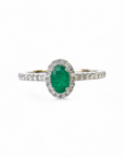 Anillo Solitario Esmeralda 0,50 ct halo diamantes oro 18K