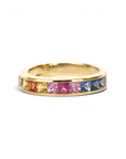 Anillo cintillo Sophia Schneider Joyas de oro 18K con zafiros multicolor en corte carré engastados en canal