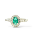 Anillo Solitario Esmeralda Oval 0,48 ct Halo de brillantes