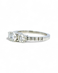 Anillo tricillo diamantes lab 0,40 y dos 0,16 ct