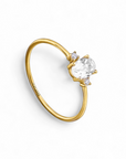 Anillo Topacio Blanco Oval y Diamante Lateral