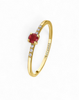 Anillo Solitario Rubí y brillantes en la argolla