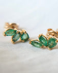 Aros de Oro Amarillo 18k y Esmeraldas Corte Gota