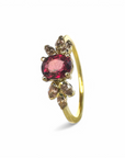 Anillo Solitario Rubelita y Diamantes Navette