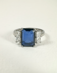 A pedido - Anillo Zafiro Rectangular en Grifa 9 x 7 mm y Diamantes Princess