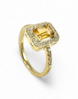 Anillo Halo Citrino Central Rectangular en grifa en oro 18K