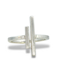 Anillo martillado abierto T Plata - Xime Carbacho