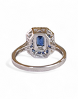 Anillo Solitario Zafiro Octogonal con Halo de diamantes y zafiros