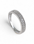 Anillo Cintillo de Brillantes doble con borde ruleteado en oro blanco 18K