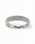 Anillo Cintillo de Brillantes doble con borde ruleteado en oro blanco 18K