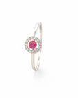 Anillo Solitario Rubí con halo de diamantes en oro 18K