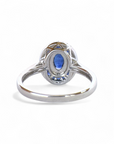 Anillo Zafiro Oval con triple Halo de Diamantes y Zafiros oro blanco