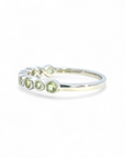 Anillo Cintillo Peridotos Bisel 10K