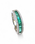 Anillo cintillo esmeralda baguette con brillantes