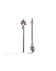Aros barra invertida Flor mini de Sophia Schneider Joyas hechos a mano en plata con diseño de flores de 6 cm