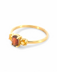 Anillo Tricillo Granate oval y citrinos