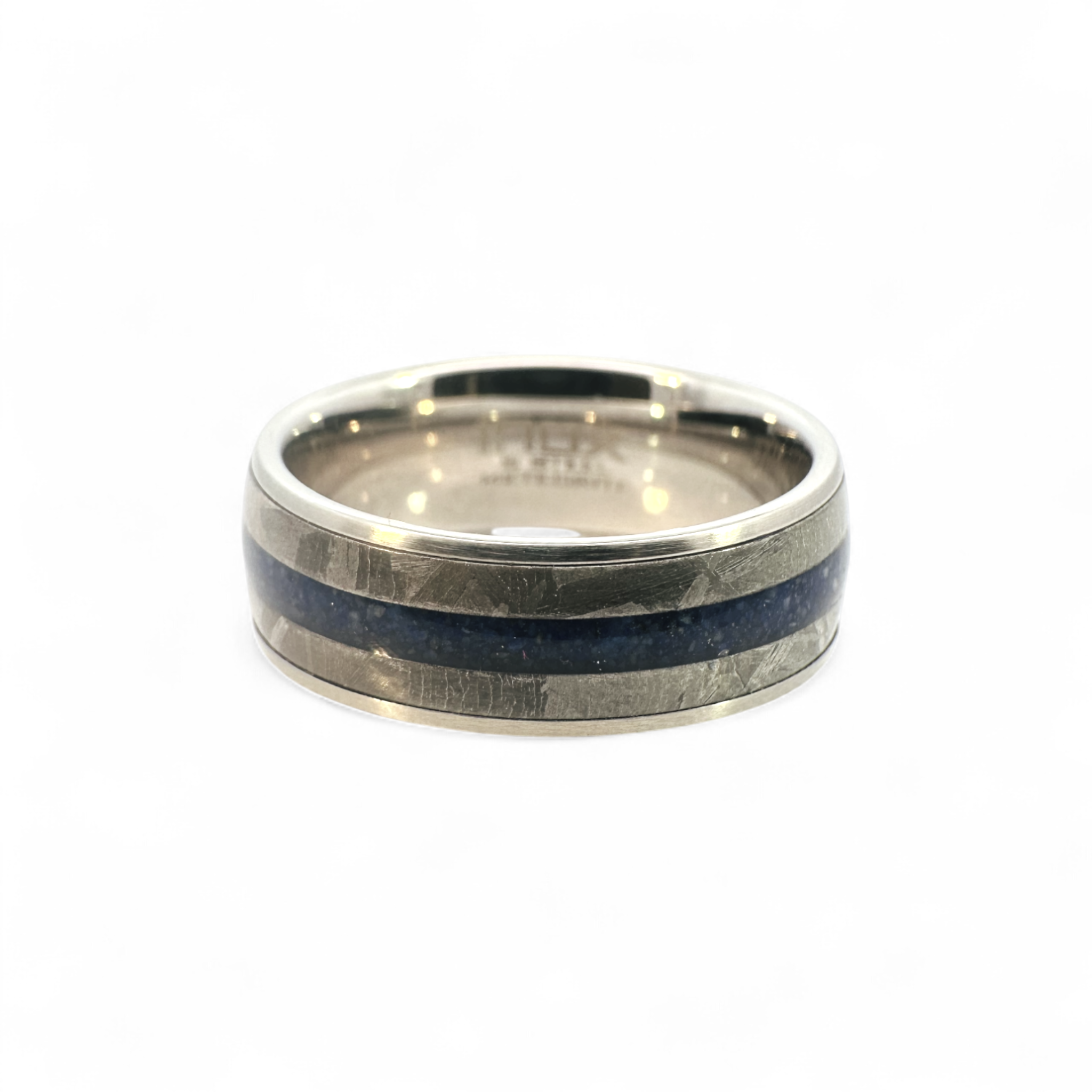 Anillo Hombre de acero, meteorito y banda de lapislázu