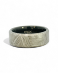 Anillo Hombre de acero y meteorito sólido