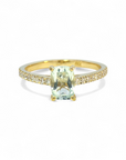 Anillo Solitario Aguamarina oval y brillantes oro amarillo 18K