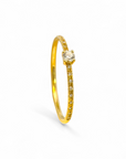 Anillo Solitario de Oro Amarillo 18k con Diamantes