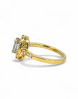 Anillo Solitario Zafiro Oval Halo de brillantes en oro 18K
