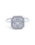 Anillo Sophia Schneider Joyas estilo Art Deco en oro blanco 18K con diamante central y halo de diamantes brillantes