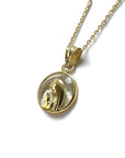 Medalla Oro 18K y Cristal Virgen Orando (12 mm)