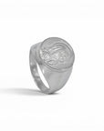 Anillo sello de Sophia Schneider Joyas en plata 925 con relieve de la Virgen orando, ideal para regalo religioso.