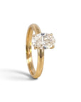 Anillo solitario Sophia Schneider Joyas de oro 18K con diamante de laboratorio corte oval de 1,08 ct calidad D-VVS2
