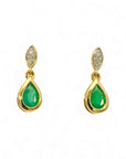 Aros stud brillantes en bisel ojito y esmeralda gota en bisel oro 10K