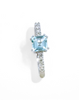Anillo Solitario Aguamarina corte asscher y brillantes