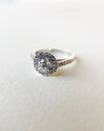 A pedido - Anillo Diamante Brillante en Grifa 0,45 ct Halo