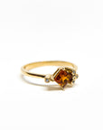 A pedido - Anillo Topacio Amarillo Carré Grifa y Diamantes Bisel
