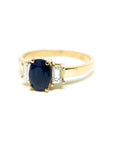 A pedido - Anillo Zafiro Oval y Diamante Baguette en Grifa