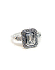 A pedido - Anillo Diamante Corte Esmeralda en Bisel 0,70 ct Halo ruleteado y brillantes en argolla