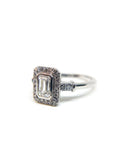 A pedido - Anillo Diamante Corte Esmeralda en Bisel 0,70 ct Halo ruleteado y brillantes en argolla