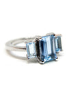 A pedido - Anillo Tricillo Aguamarinas Corte Esmeralda en Grifa 6 x 4 mm