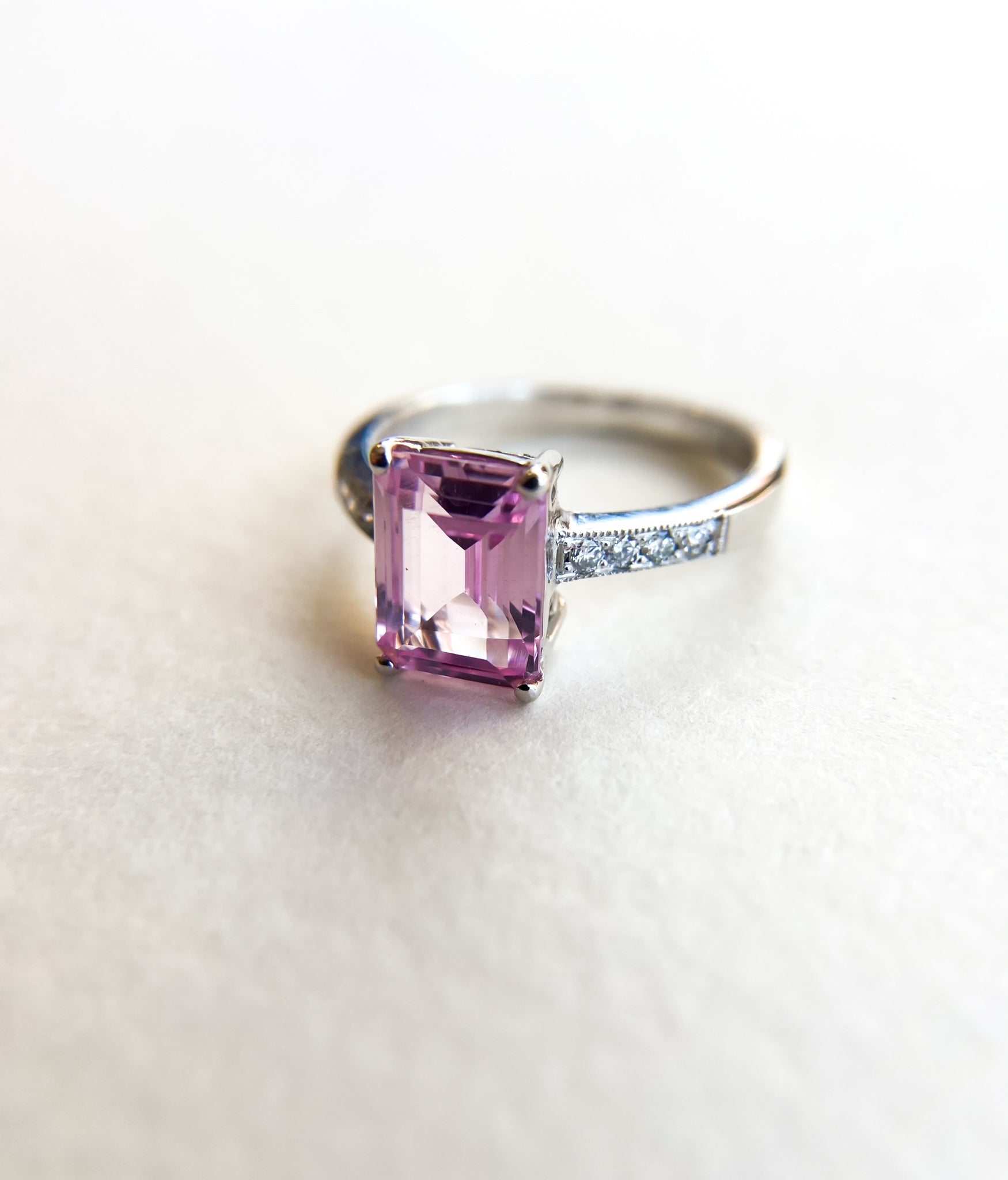 Anillo Turmalina Rosa Sophia Schneider Joyas