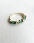 A pedido - Anillo Cintillo Esmeraldas Ovales y Brillantes en Grifa