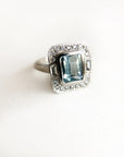 A pedido - Anillo Aguamarina Rectangular en Bisel 10 x 12 mm Halo