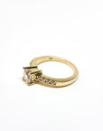 A pedido - Anillo Diamante Cushion en Grifa 0,45 ct y brillantes en argolla